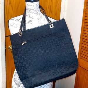 black Gucci handbag